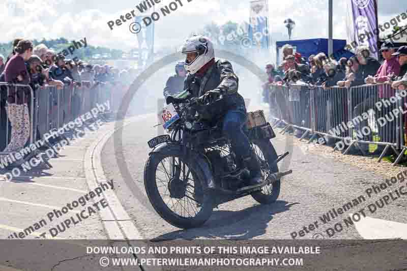 Vintage motorcycle club;eventdigitalimages;no limits trackdays;peter wileman photography;vintage motocycles;vmcc banbury run photographs